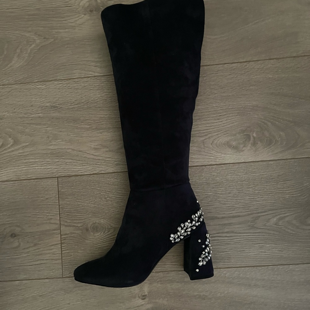 Charles David Blue Heeled Boots with Embellishments. MINT CONDITION